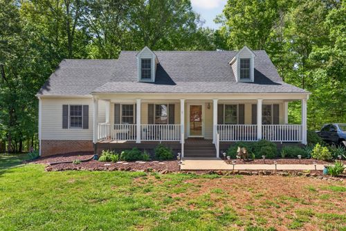 261 Blue Ridge Ln, Amherst, VA, 24521-4301 | Card Image
