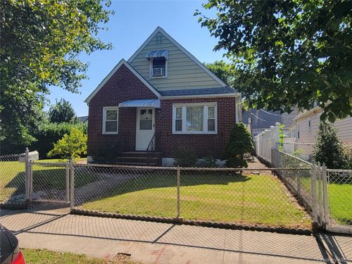 84-18 Commonwealth Blvd, Bellerose, NY, 11426-1750 | Card Image