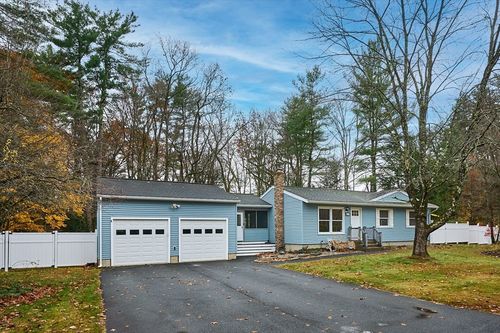 12 Kingsberry Ln, Southampton, MA, 01073-9455 | Card Image