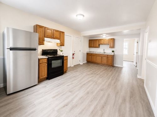 2-8 Marble St, Haverhill, MA, 01832-4625 | Card Image