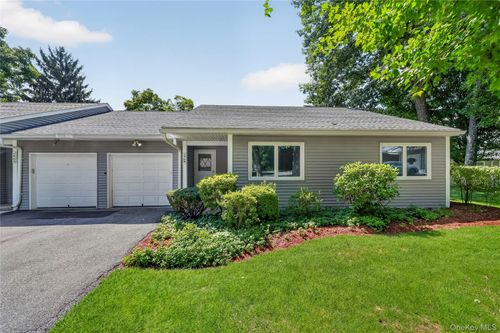 b-196 Long Hill Dr, Yorktown Heights, NY, 10598-5200 | Card Image