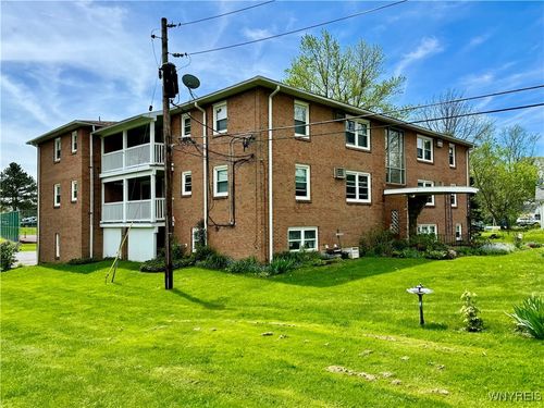 9-6321 W Quaker St, Orchard Park, NY, 14127-2349 | Card Image