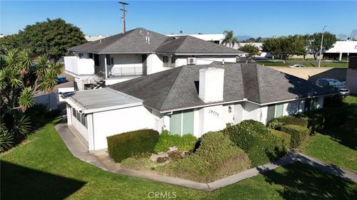 16752 Bardon Ln, Huntington Beach, CA, 92647-4512 | Card Image