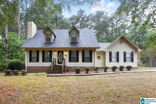 136 Twin Oaks Dr, Oneonta, AL, 35121-2916 | Card Image