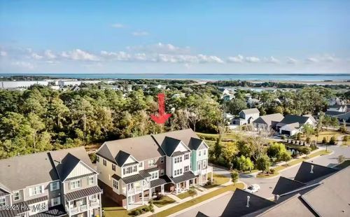204 Shearwater Ln, Beaufort, NC, 28516-6008 | Card Image