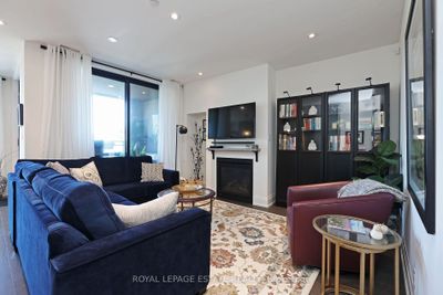 410 - 365 Beech Ave, Condo with 2 bedrooms, 1 bathrooms and 1 parking in Toronto ON | Image 2