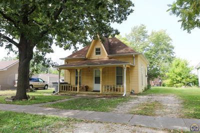 209 Union St, House other with 2 bedrooms, 1 bathrooms and null parking in Emporia KS | Image 2