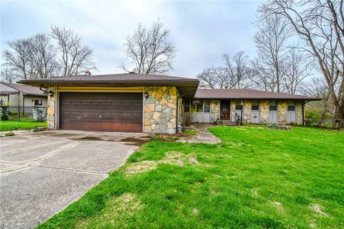 3223 Ravenwood Rd, Fairborn, OH, 45324-2227 | Card Image