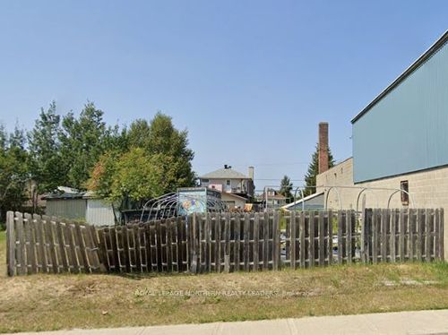 429 B Spruce St S, Timmins, ON, P4N2N6 | Card Image