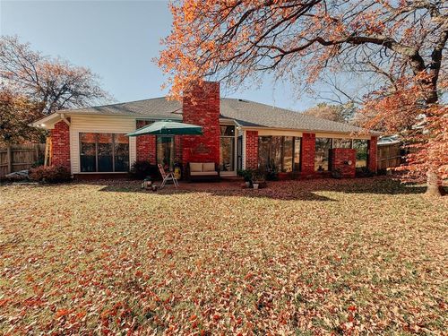 3115 Shady Lane Dr, Anadarko, OK, 73005-7518 | Card Image