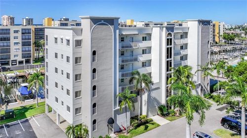 424-4361 Bay Beach Ln, FORT MYERS BEACH, FL, 33931-5947 | Card Image