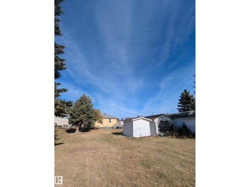 5035 49 Ave, Vilna, AB, T0A3L0 | Card Image