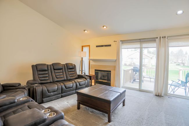 16539 Sarjay Dr, Condo with 2 bedrooms, 2 bathrooms and null parking in Clinton Twp MI | Image 21