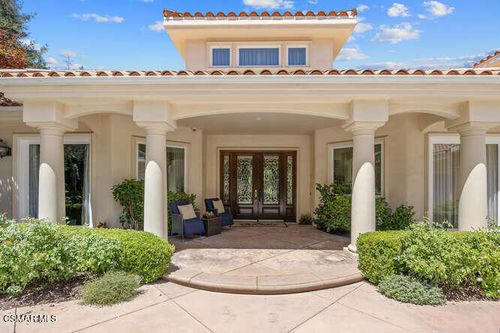 421 Whitegate Rd, Thousand Oaks, CA, 91320-3805 | Card Image