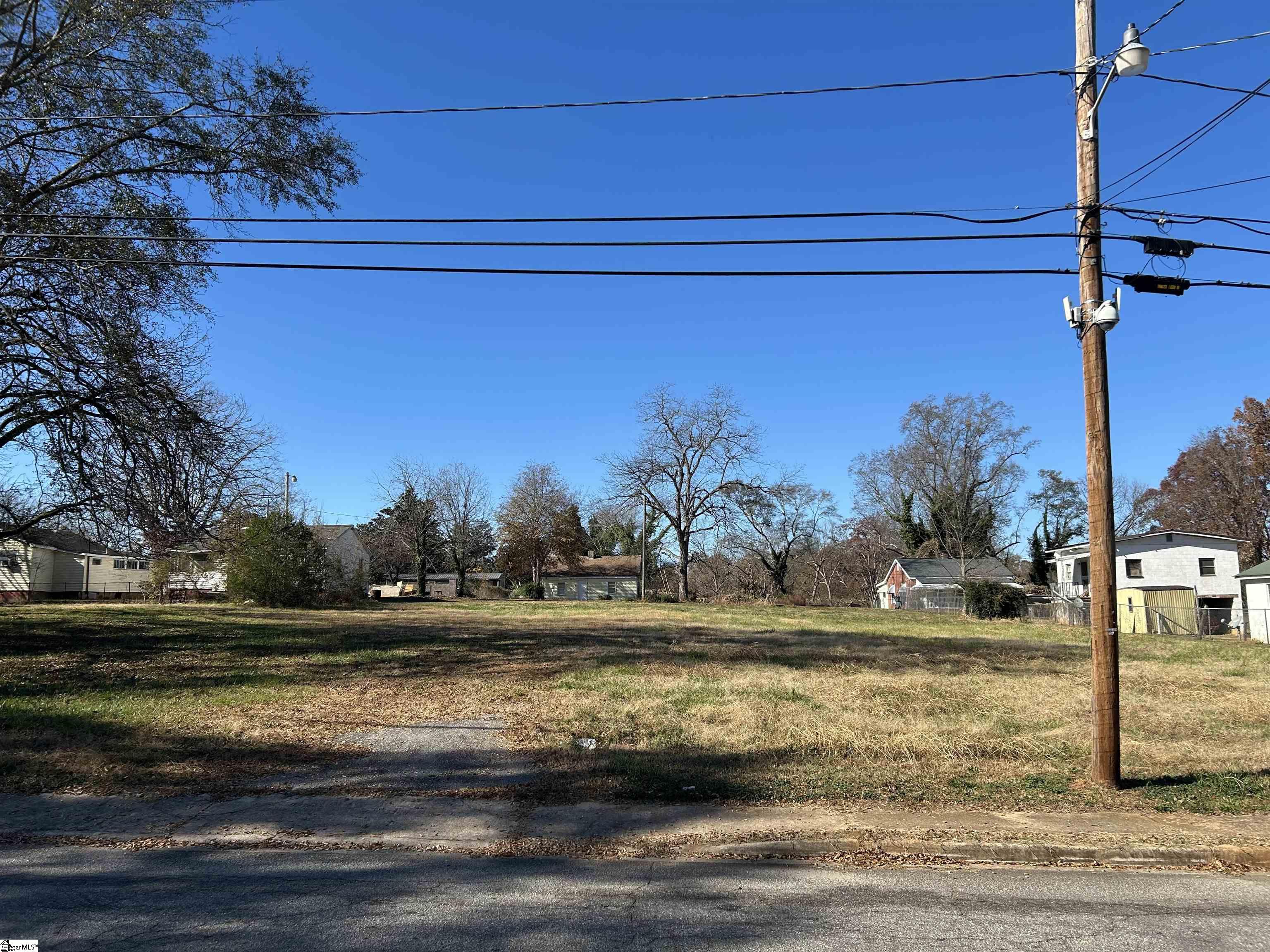 Land in Laurens