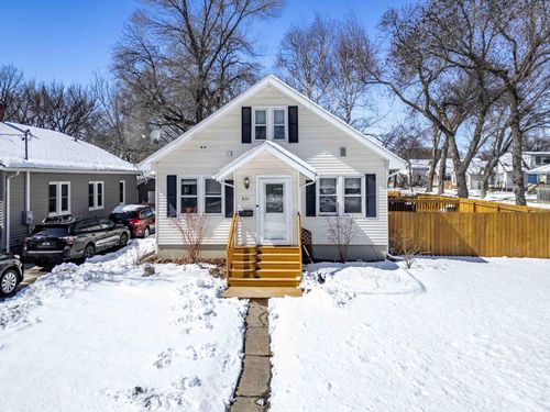 801 15th St S, Fargo, ND, 58103-2546 | Card Image