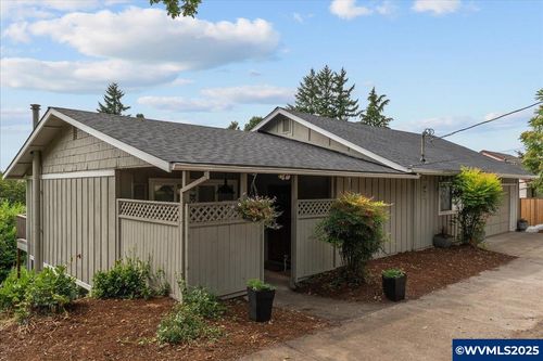 315 Hill St, Silverton, OR, 97381-1430 | Card Image
