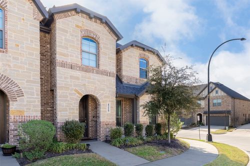 4215 Swinley Forest Dr, Arlington, TX, 76017-4748 | Card Image