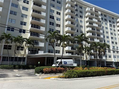 202-401 Golden Isles Dr, Hallandale Beach, FL, 33009-7509 | Card Image