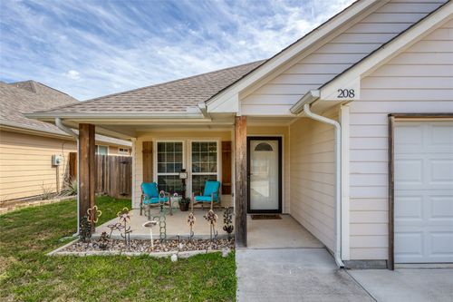 208 Lovers Path Dr, Springtown, TX, 76082-3045 | Card Image