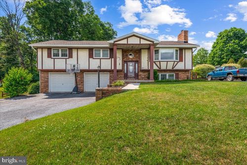 67 Meadow Rd, FROSTBURG, MD, 21532-2374 | Card Image