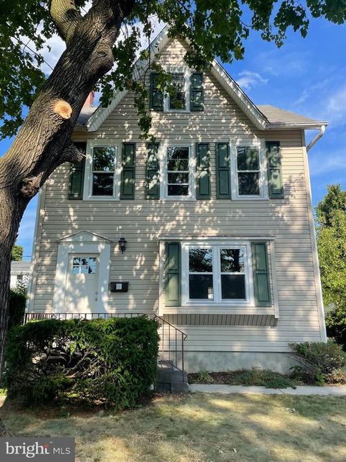 121 S 10th Street, QUAKERTOWN, PA, 18951 | Card Image
