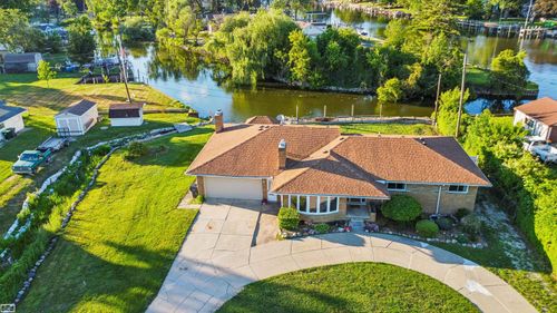28697 S River Rd, Harrison Township, MI, 48045-3016 | Card Image