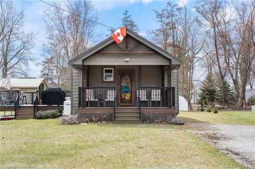 323 Erie Blvd, Port Rowan, ON, N0E1M0 | Card Image