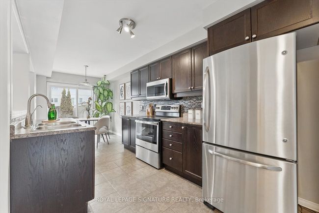 17 Gallimere Crt, House attached with 3 bedrooms, 3 bathrooms and 2 parking in Whitby ON | Image 5