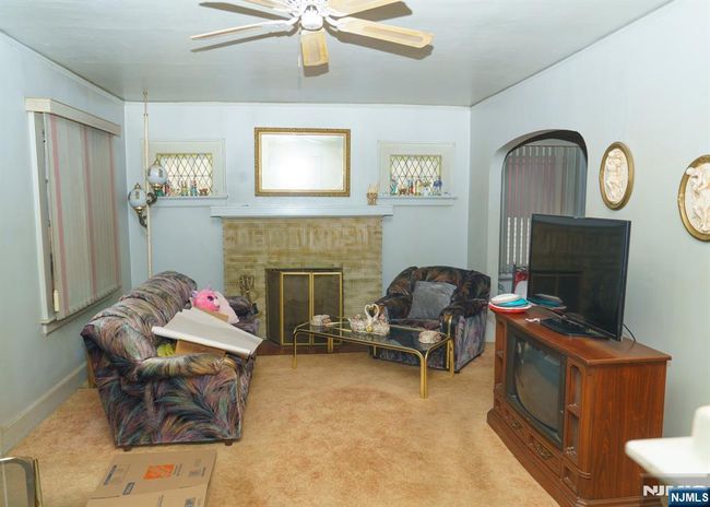 5 Grove St, House other with 3 bedrooms, 2 bathrooms and null parking in Bloomfield NJ | Image 4