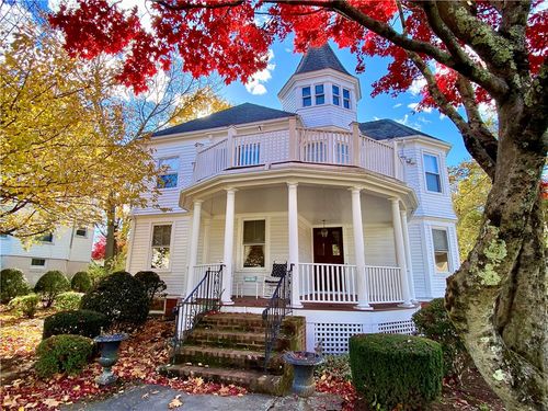 308 Harris Ave, Woonsocket, RI, 02895-1813 | Card Image