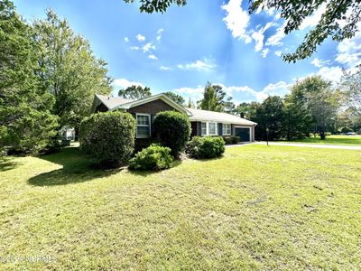 Front yard corner view | Image 2