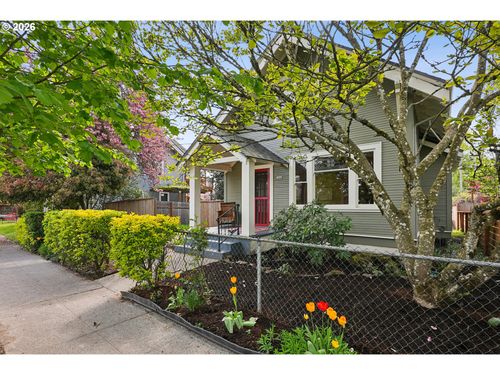 7904 Se Taylor St, Portland, OR, 97215 | Card Image