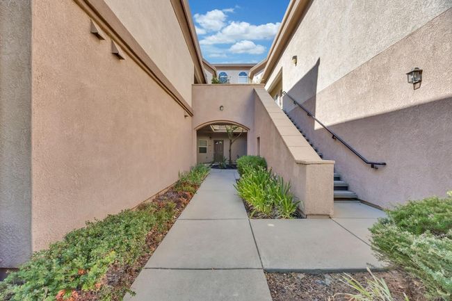 UNIT-1226 - 1200 Moon Cir, Condo with 2 bedrooms, 2 bathrooms and null parking in Folsom CA | Image 36
