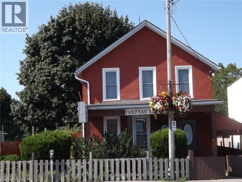 5815 Main St, Niagara Falls, ON, L2G5Z6 | Card Image