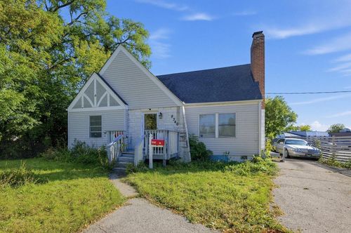 8340 W Fond Du Lac Avenue, Milwaukee, WI, 53218 | Card Image