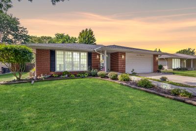 1802 N Aralia Drive, House other with 3 bedrooms, 2 bathrooms and 4 parking in Mount Prospect IL | Image 1