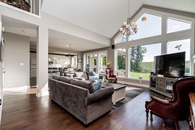 2002 Merlot Blvd, House other with 4 bedrooms, 3 bathrooms and 4 parking in Abbotsford BC | Image 3