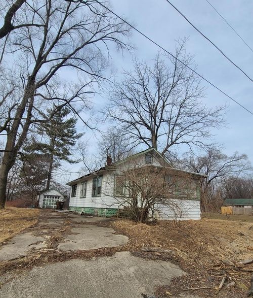 609 Vista Ter, Rockford, IL, 61102-1760 | Card Image