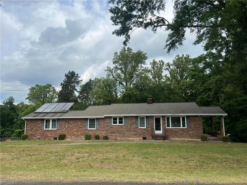 6090 Eaton Rd, Walnut Cove, NC, 27052-9524 | Card Image
