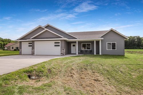 1010 River Wood Dr, Elmwood, WI, 54740 | Card Image