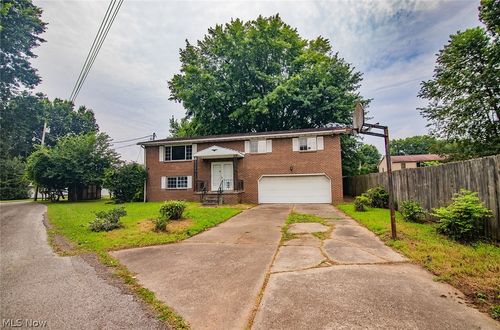 417 57th Street, Vienna, WV, 26105 | Card Image