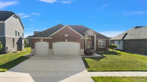 55206 Sarazen Dr, Macomb, MI, 48042-1237 | Card Image