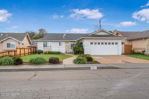 424 S P St, Lompoc, CA, 93436-7623 | Card Image