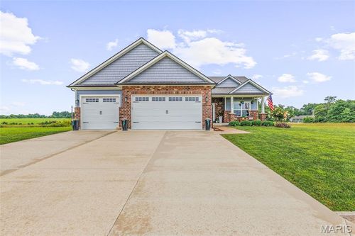 1090 Aspen Dr, Farmington, MO, 63640-5503 | Card Image