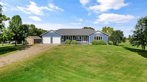 11655 Sunset Cir, Hutchinson, MN, 55350-8307 | Card Image