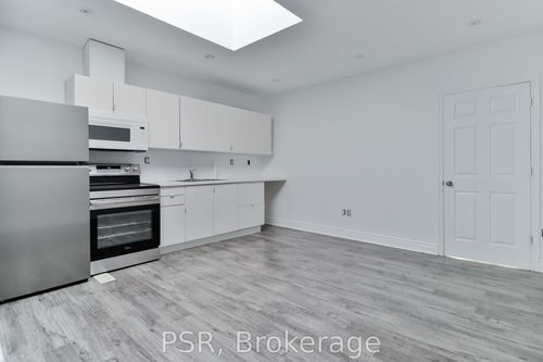 202-1364 St Clair Ave W, Toronto, ON, M6E1C4 | Card Image