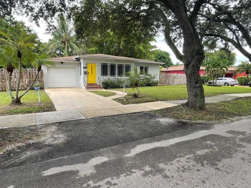 411 S 26th Ave, Hollywood, FL, 33020-4803 | Card Image