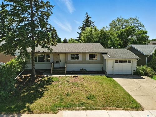 229 Carleton Dr, Saskatoon, SK, S7H3P1 | Card Image