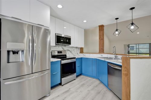 155 Love Cres, Royal Palm Beach, FL, 33411-1206 | Card Image